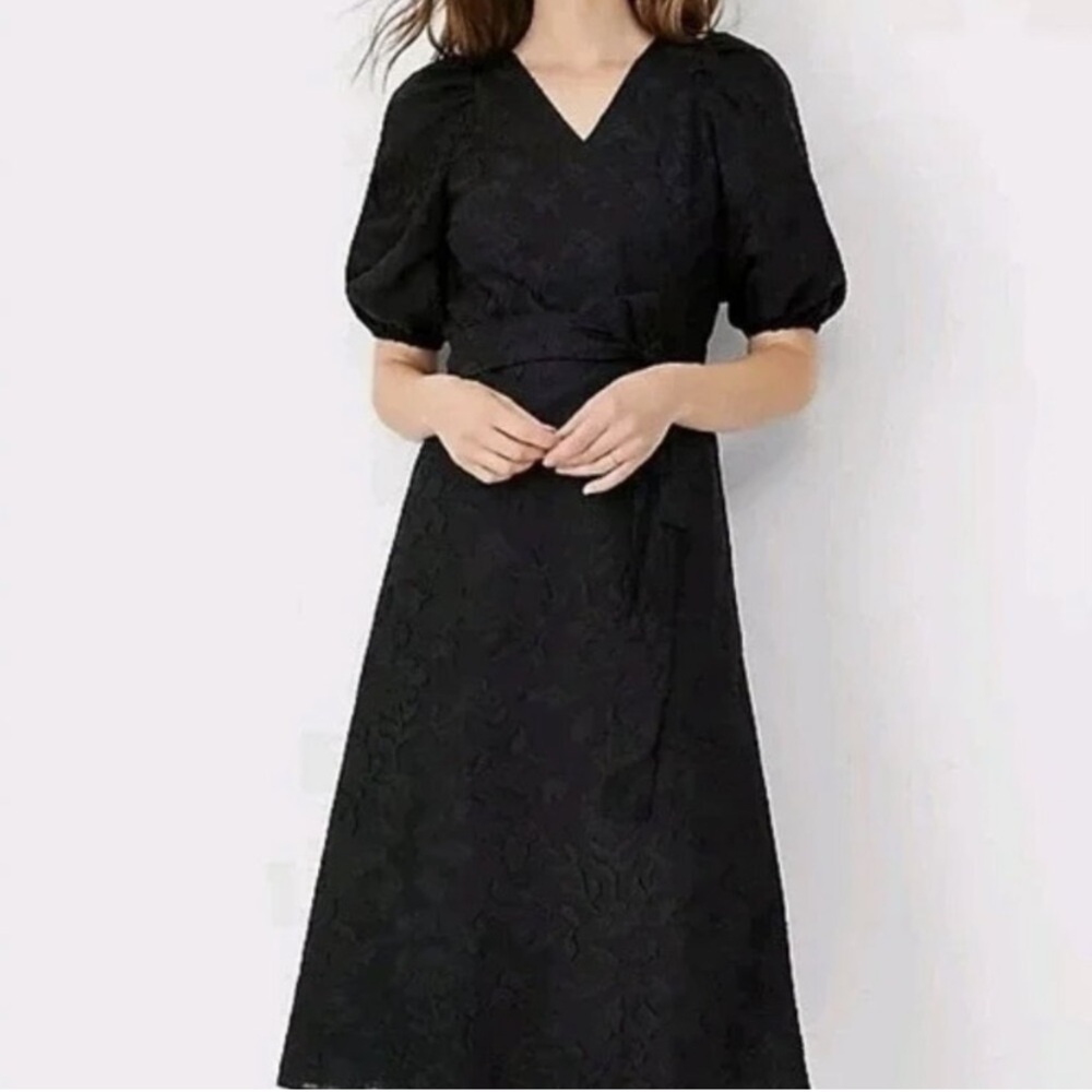 NWT ANN TAYLOR / Black Wrap Floral Midi Dress Size 10P